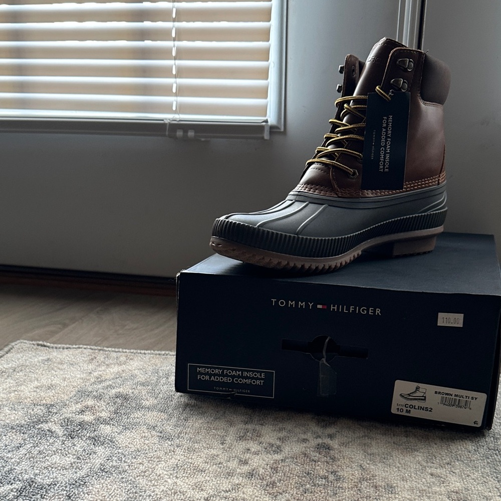 Tommy Hilfiger Men's Brown and Gray Rain Boots